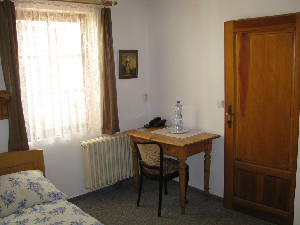 Penzion 102 Pardubice Exterior photo
